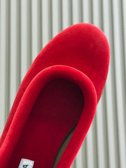 ALAIA 25S BALLET FLATS IN BRIGHT RED VELVET