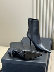 YSL 26S ZIPPERED HEELED BOOTS IN BLACK CALFSKIN