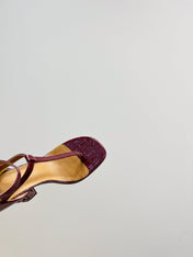 FENDI HIGH-HEELED 10 CM IN SANGRIA RED GLOSSY LAMBSKIN WITH GOLD HARDWARE