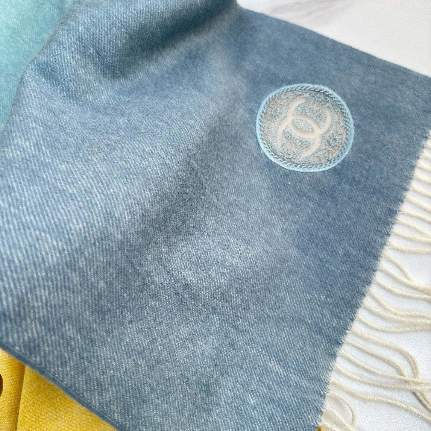 CHANEL 25S SCARF 180 IN CASHMERE 876135