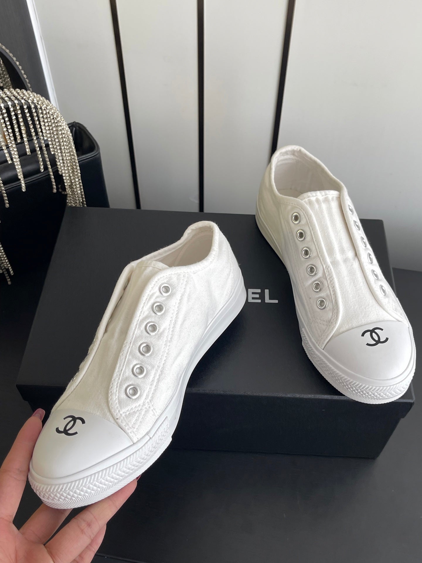 CHANEL 26S LOW TOP SNEAKERS IN WHITE CANVAS