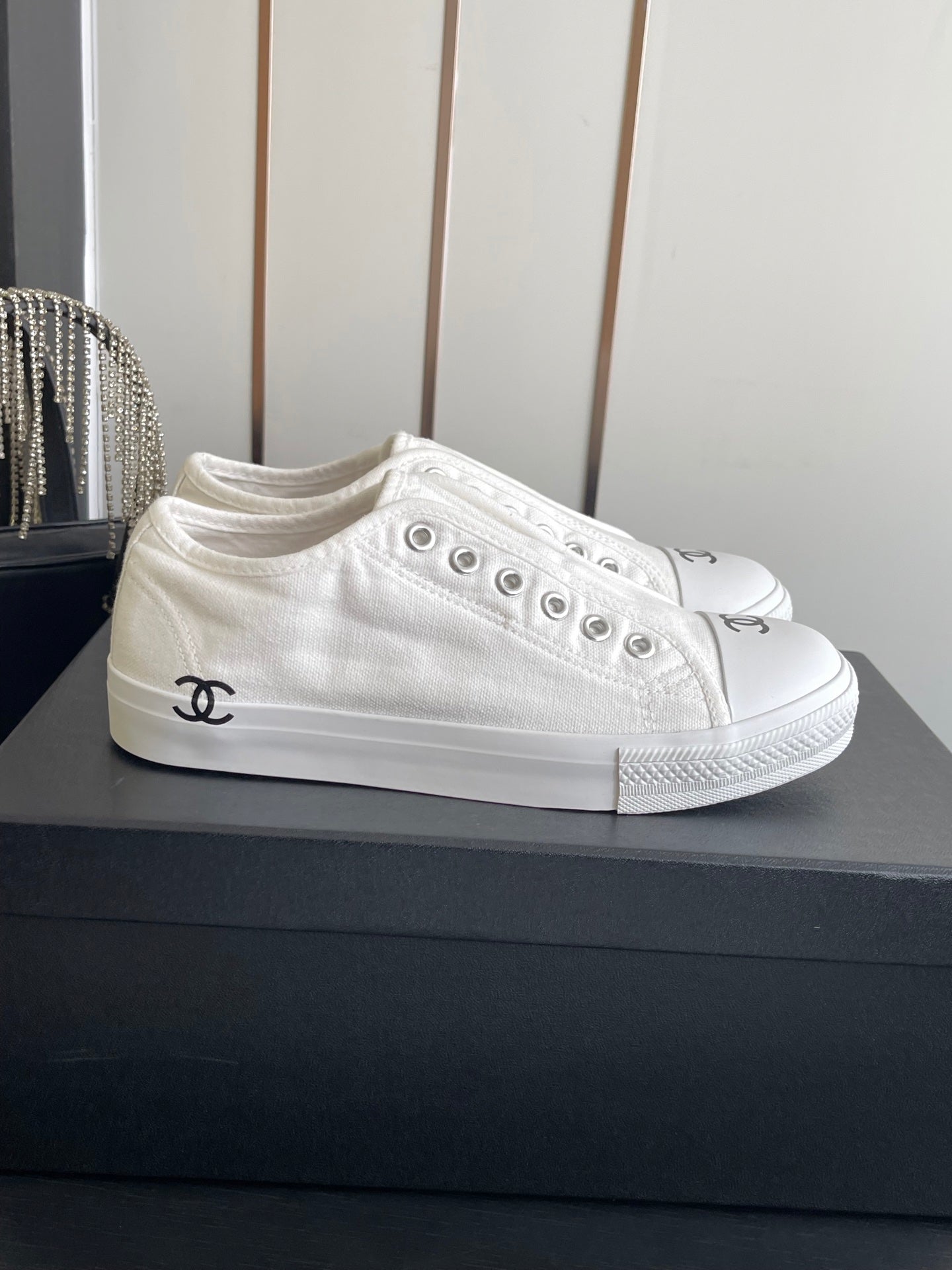 CHANEL 26S LOW TOP SNEAKERS IN WHITE CANVAS