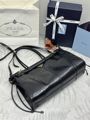 PRADA 25S BONNIE LARGE HANDBAG 38 IN BLACK GLOSSY CALFSKIN GOLD HARDWARE