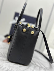 PRADA 25S GALLERIA LARGE BAG 28 IN BLACK CALFSKIN GOLD HARDWARE