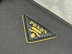 PRADA 25S GALLERIA LARGE BAG 28 IN BLACK CALFSKIN GOLD HARDWARE
