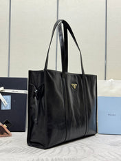 TOTE BAG 39 IN BLACK SMOOTH CALFSKIN
