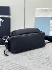 PRADA 25S MEDIUM MESSENGER BAG 35 IN BLACK RE-NYLON AND CALFSKIN