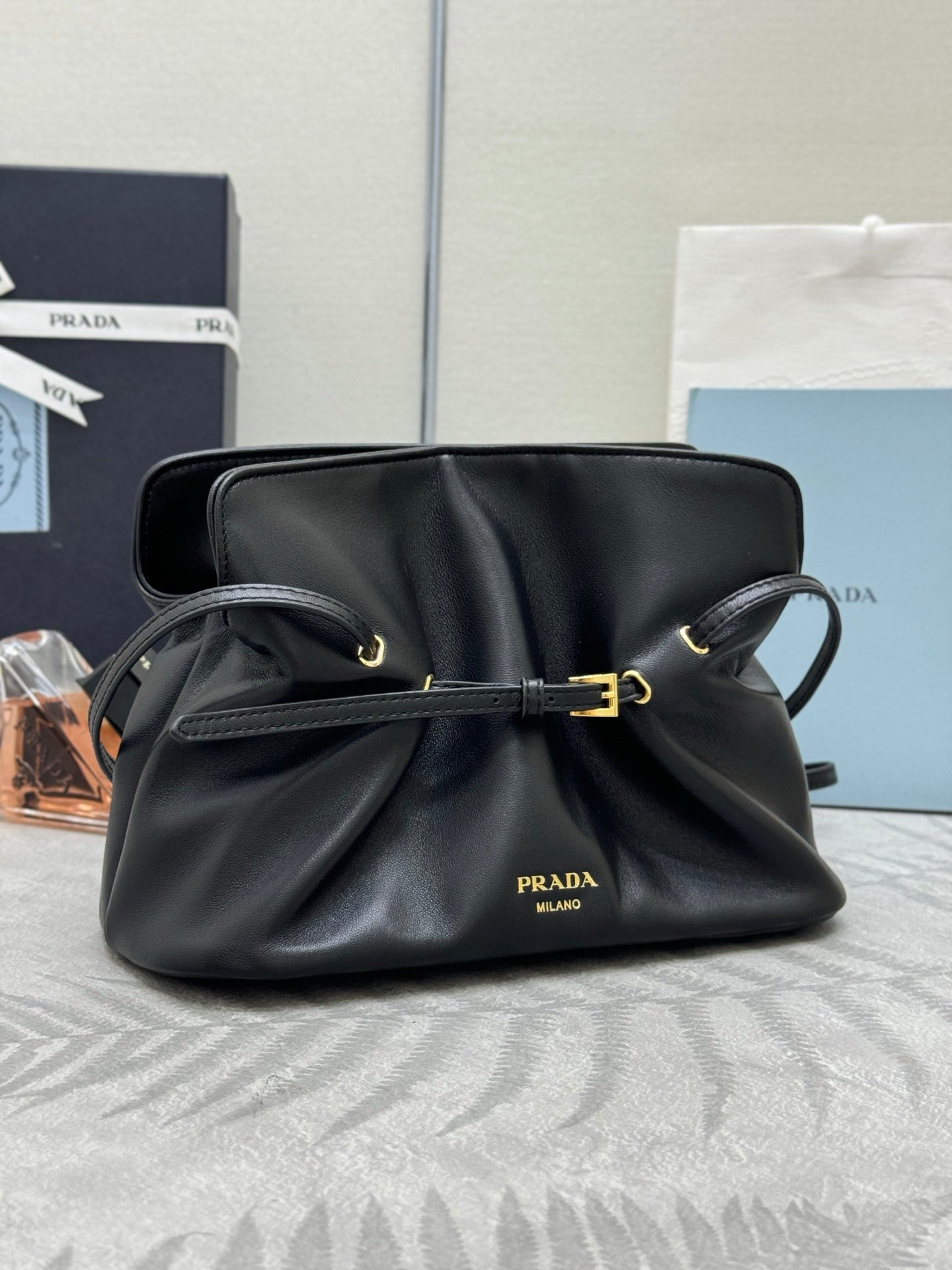 PRADA 25S DADA SMALL BAG 25 IN BLACK CALFSKIN GOLD HARDWARE