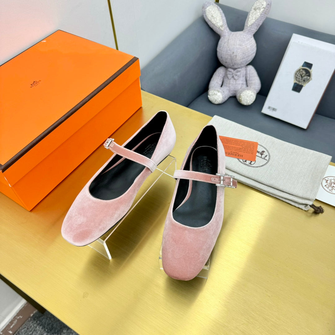 HM BALLET FLATS IN LIGHT PINK SUEDE