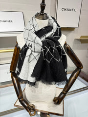 CHANEL 25S SCARF 195 IN CASHMERE 880355