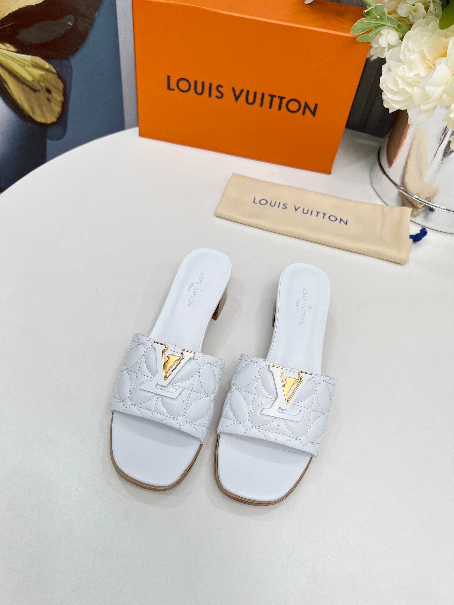 LV 26S MARE HIGH-HEELED MULE SANDALS IN WHITE CALFSKIN