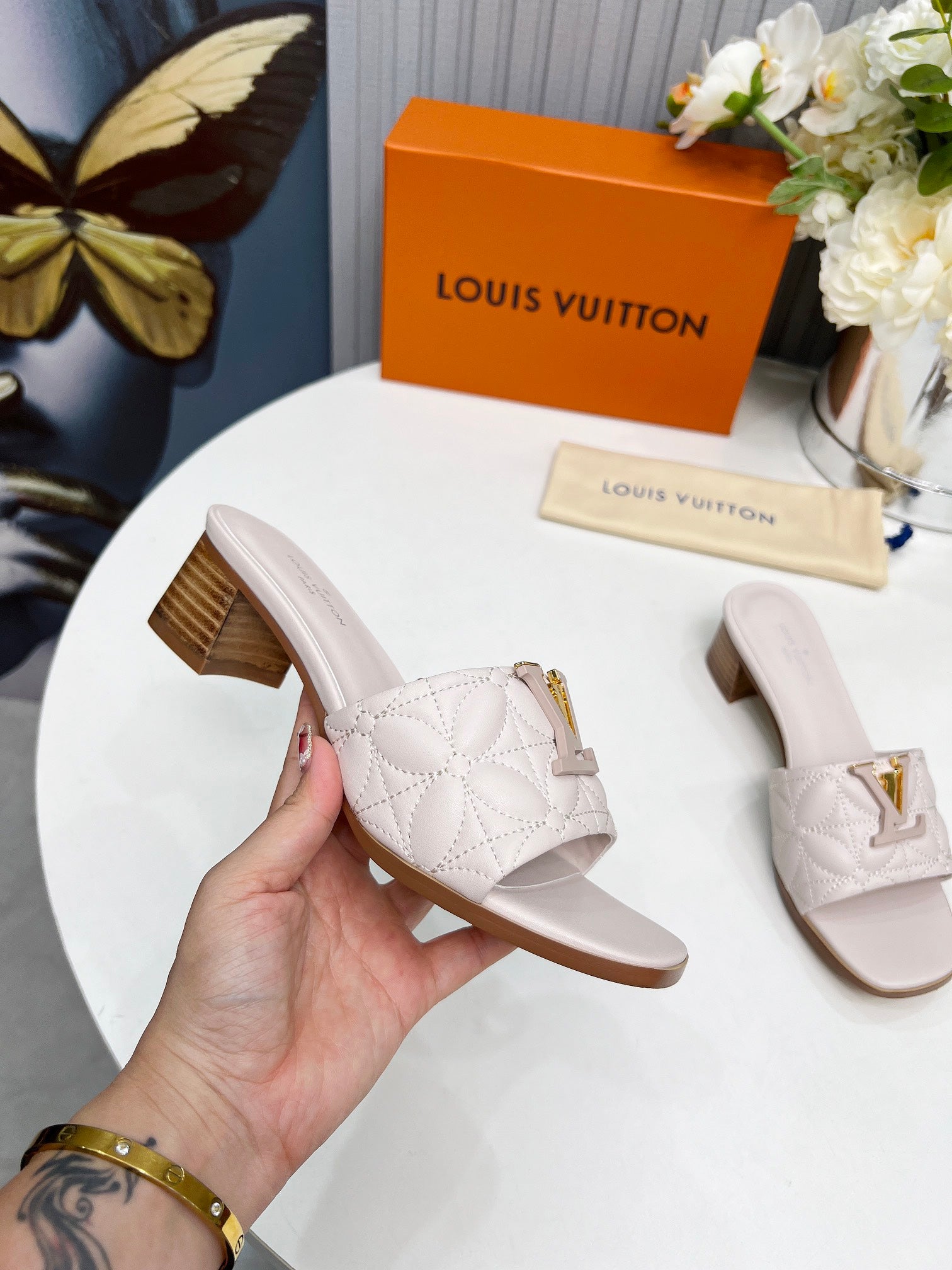 LV 26S MARE HIGH-HEELED MULE SANDALS IN ASH BEIGE CALFSKIN