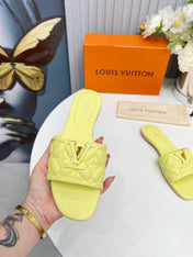 LV 26S MARE FLAT MULES IN LIGHT YELLOW CALFSKIN