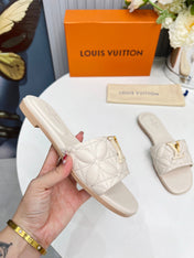 LV 26S MARE FLAT MULES IN IVORY BEIGE CALFSKIN