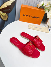 LV 26S MARE FLAT MULES IN RED CALFSKIN