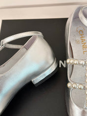 MARY JANES SHOES SILVER GOATSKIN WITH FAUX PEARL