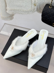 RABBIT FUR POINTED-TOE MULE IN WHITE LAMBSKIN