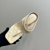 MARELLA THONG IN BISQUE BEIGE LEATHER WITH SIGNATURE INTRECCIATO INSOLE 55 MM