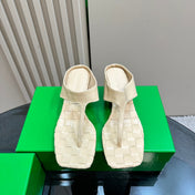 MARELLA THONG IN BISQUE BEIGE LEATHER WITH SIGNATURE INTRECCIATO INSOLE 55 MM