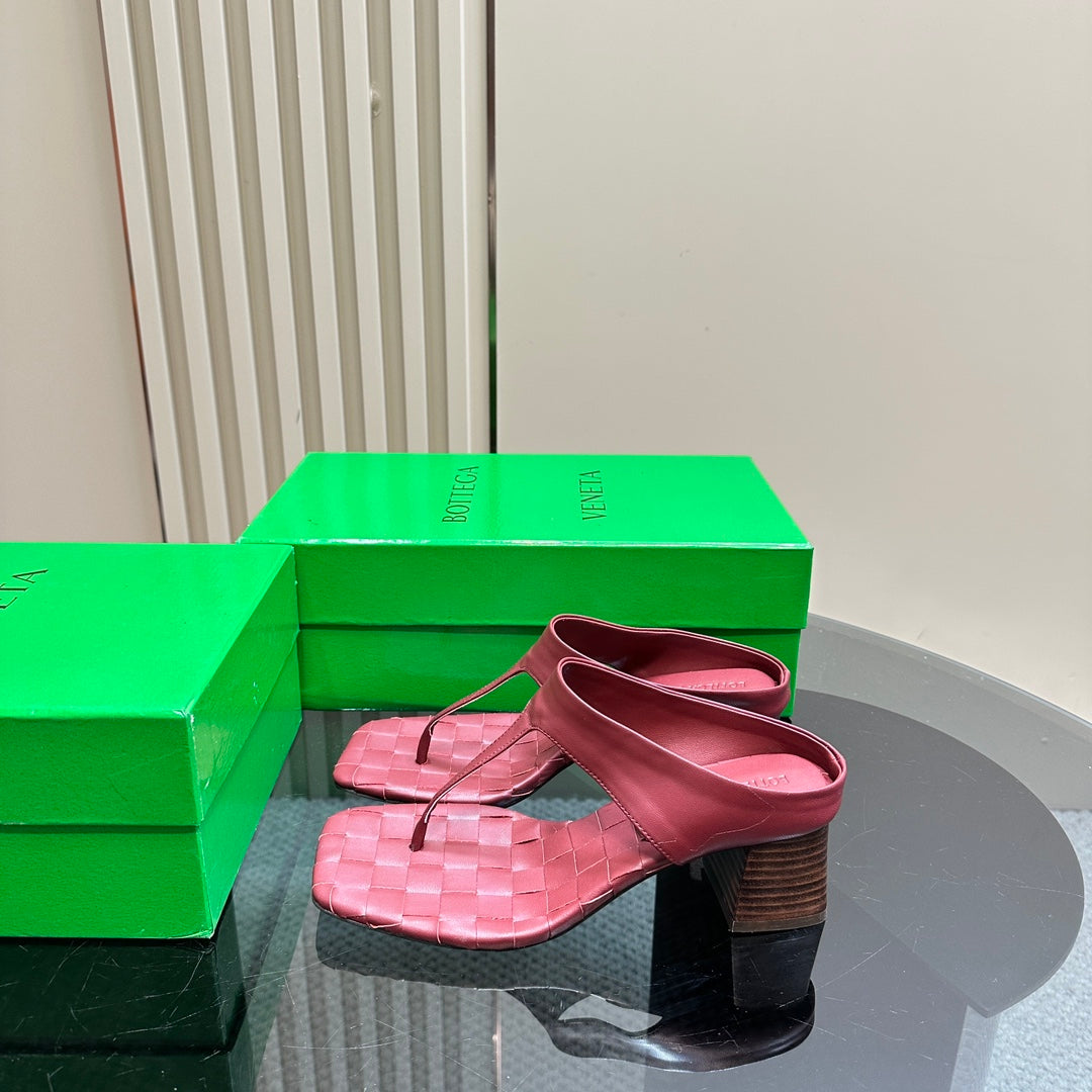 MARELLA THONG IN CURRANT RED LEATHER WITH SIGNATURE INTRECCIATO INSOLE 55 MM