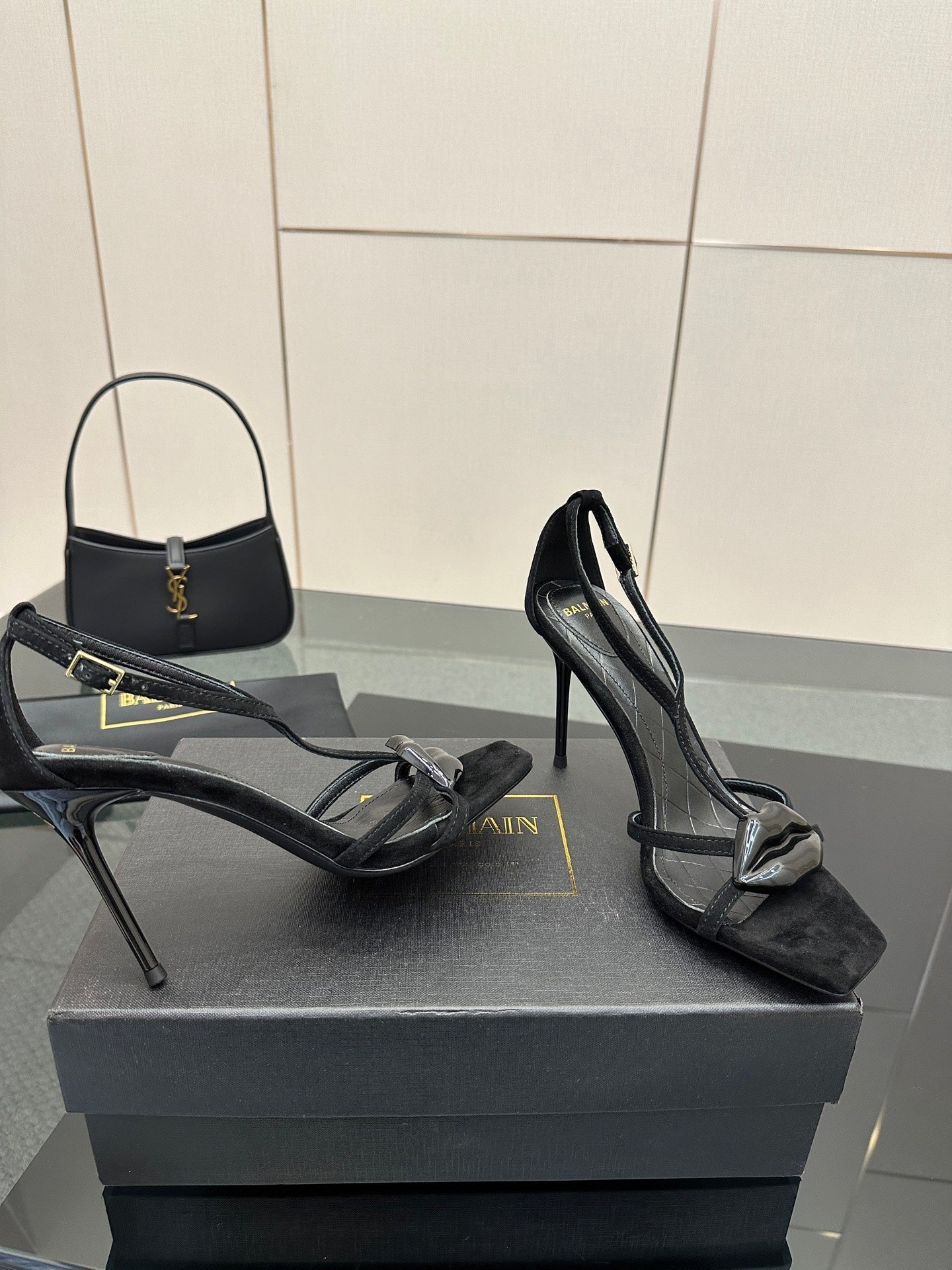 BALMAIN 25S LIPS SANDALS 10 IN BLACK SUEDE