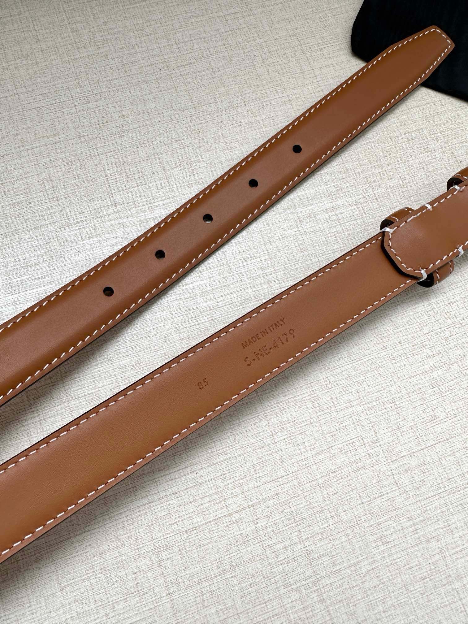 CELINE 25S BELT TRIOMPHE TAURILLON 25MM IN CARAMEL CALFSKIN 557498