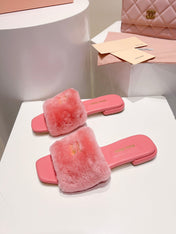 MIUMIU 26S SQUARE-TOE SANDALS IN PINK SHEARLING AND LEATHER