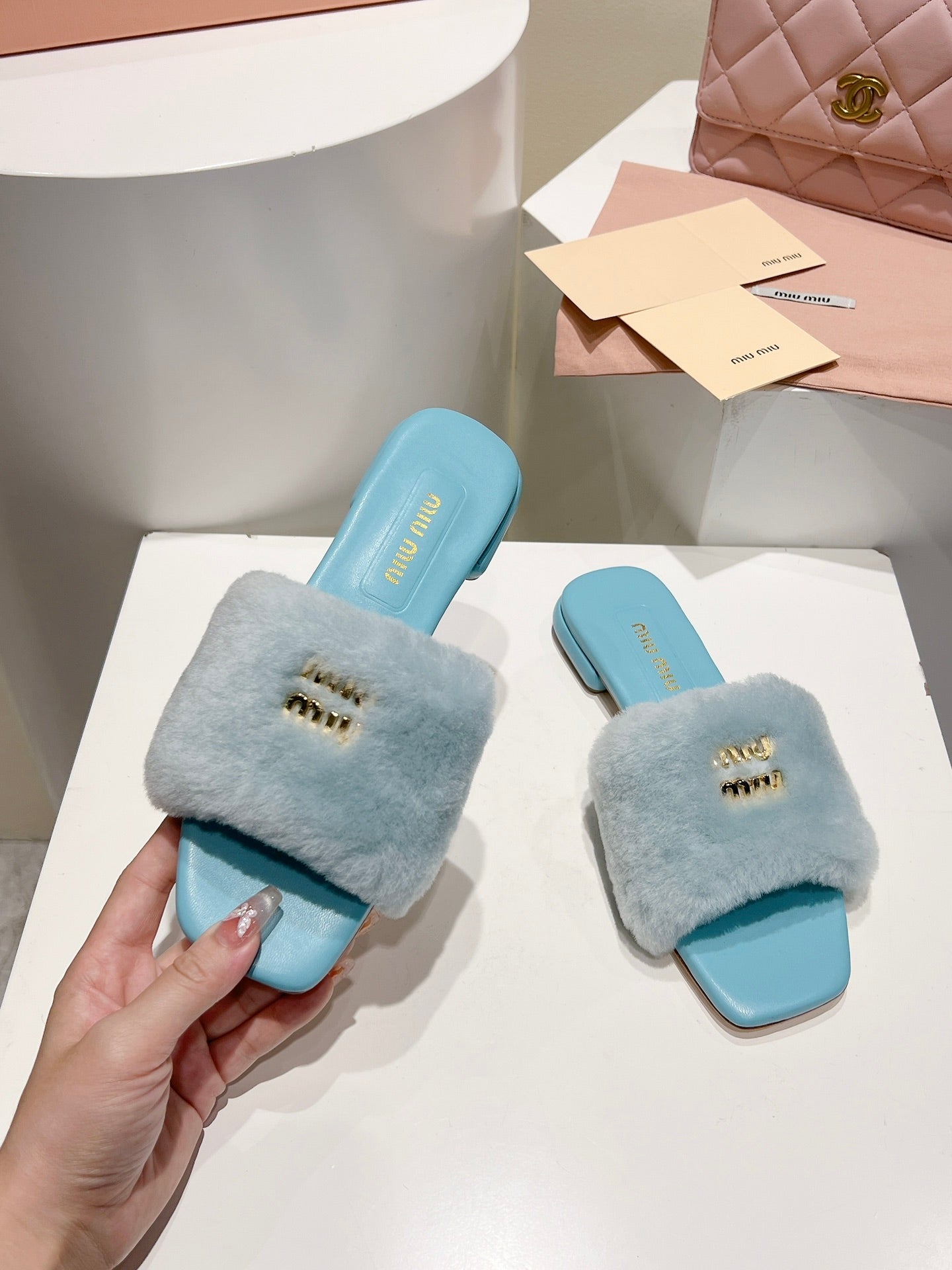 MIUMIU 26S SQUARE-TOE SANDALS IN SKY BLUE SHEARLING AND LEATHER