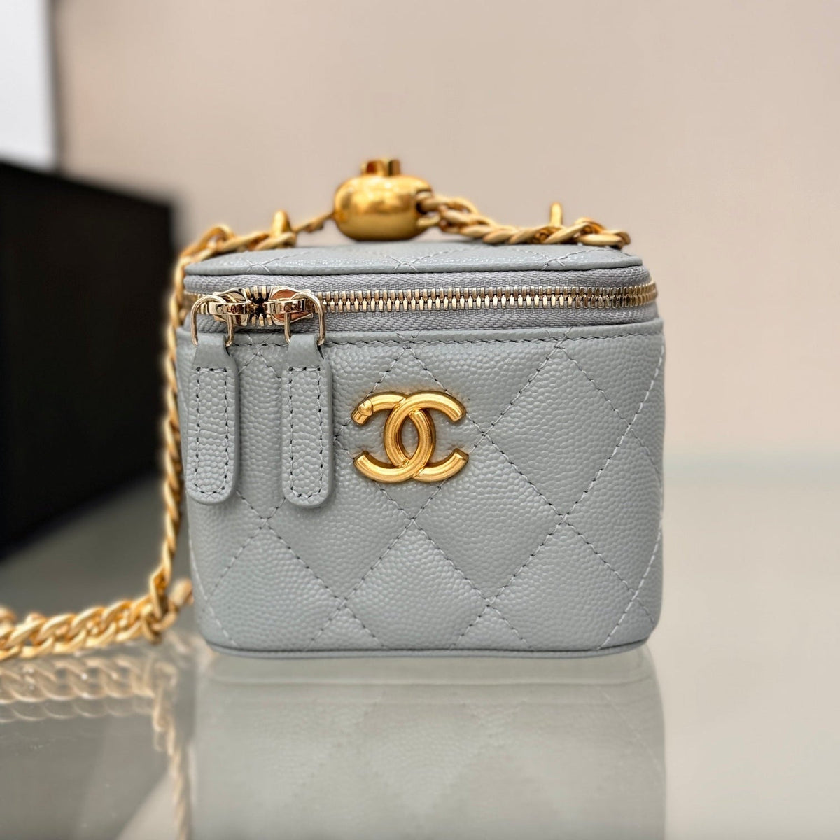 CHANEL 25S MINI VANITY BAG 11 CM IN GREY LAMBSKIN WITH GOLD HARDWARE
