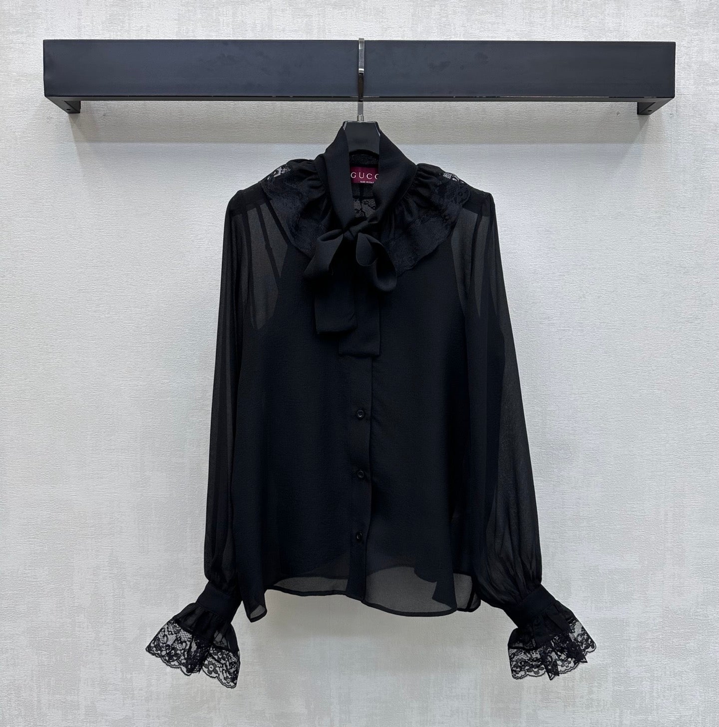 GUCCI 26S LONG-SLEEVE BOW-TIE BLOUSE 476