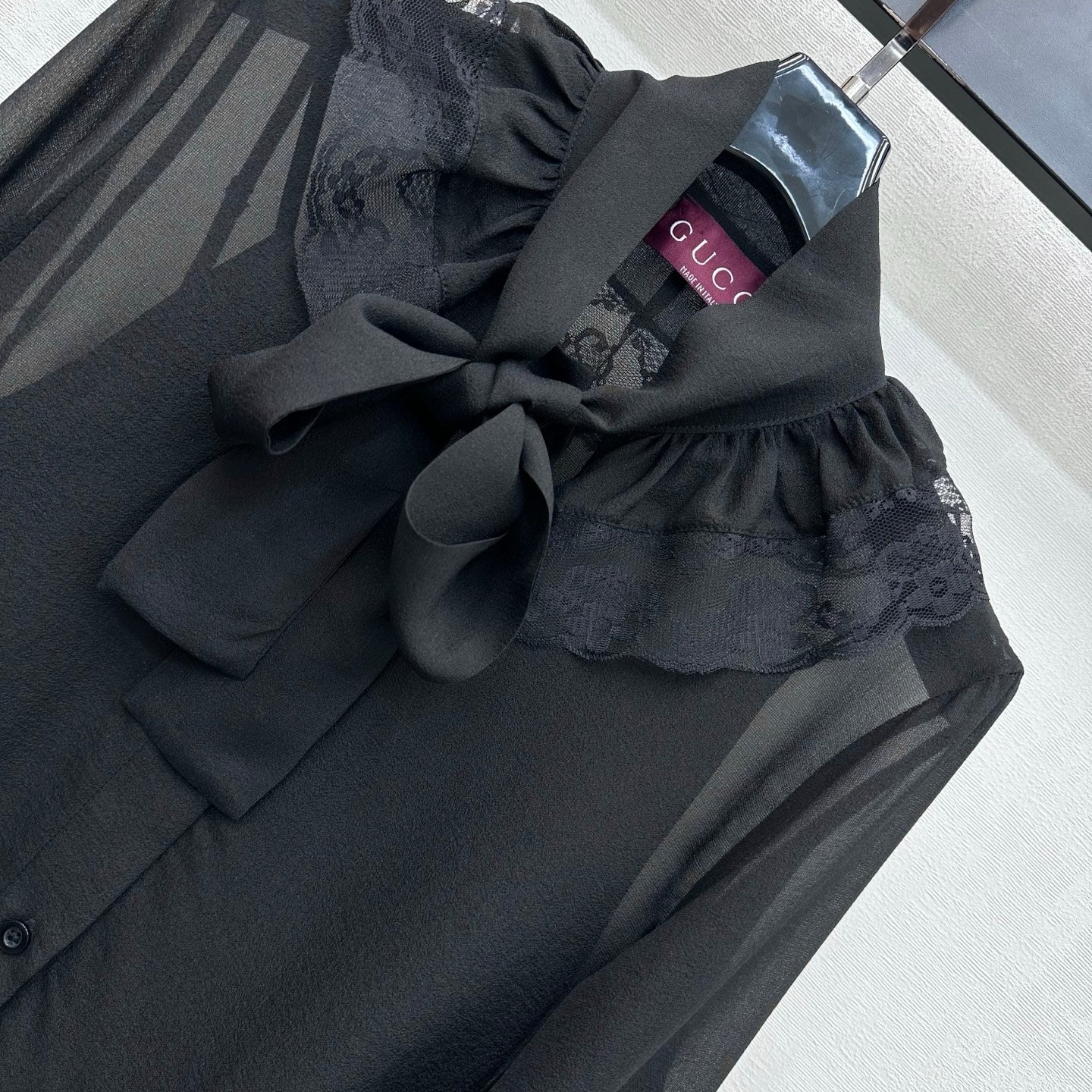 GUCCI 26S LONG-SLEEVE BOW-TIE BLOUSE 476