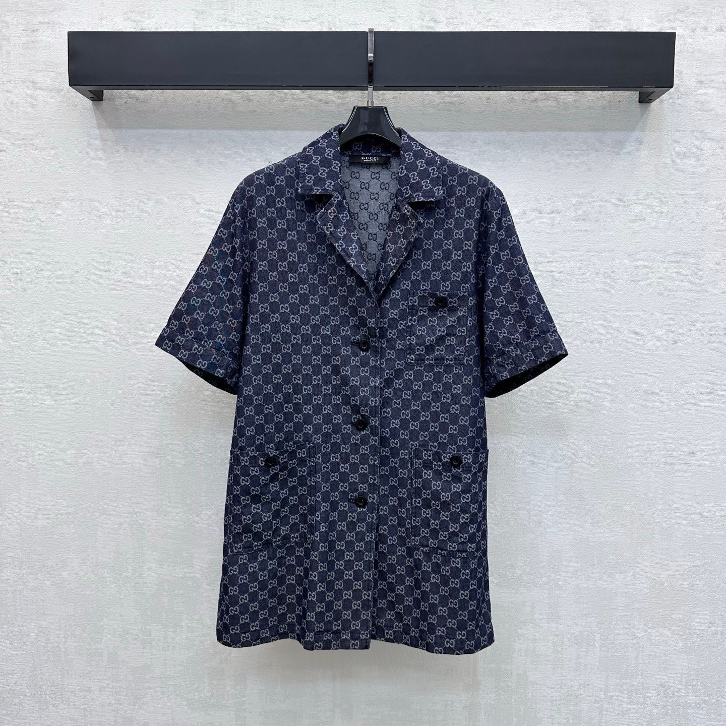 GUCCI 26S SHORT-SLEEVE MONOGRAM SHIRT 394