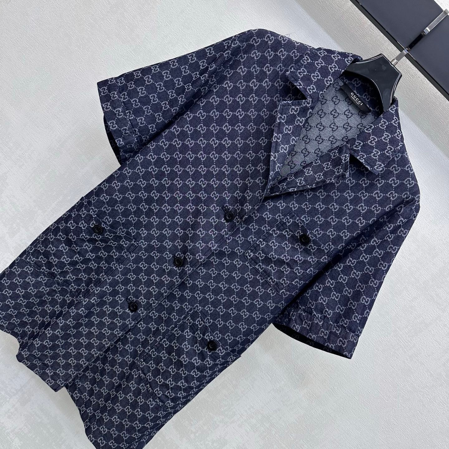 GUCCI 26S SHORT-SLEEVE MONOGRAM SHIRT 394