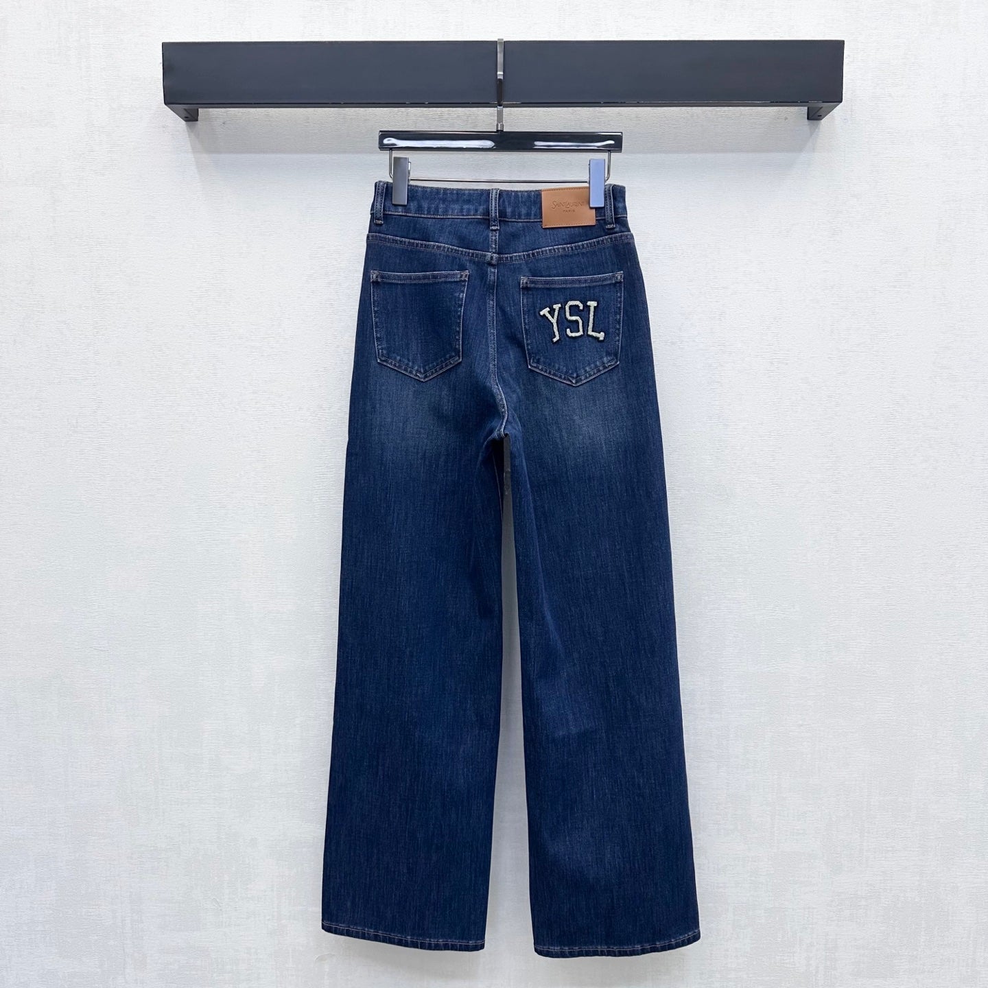 YSL 26S STRAIGHT-LEG JEANS 446