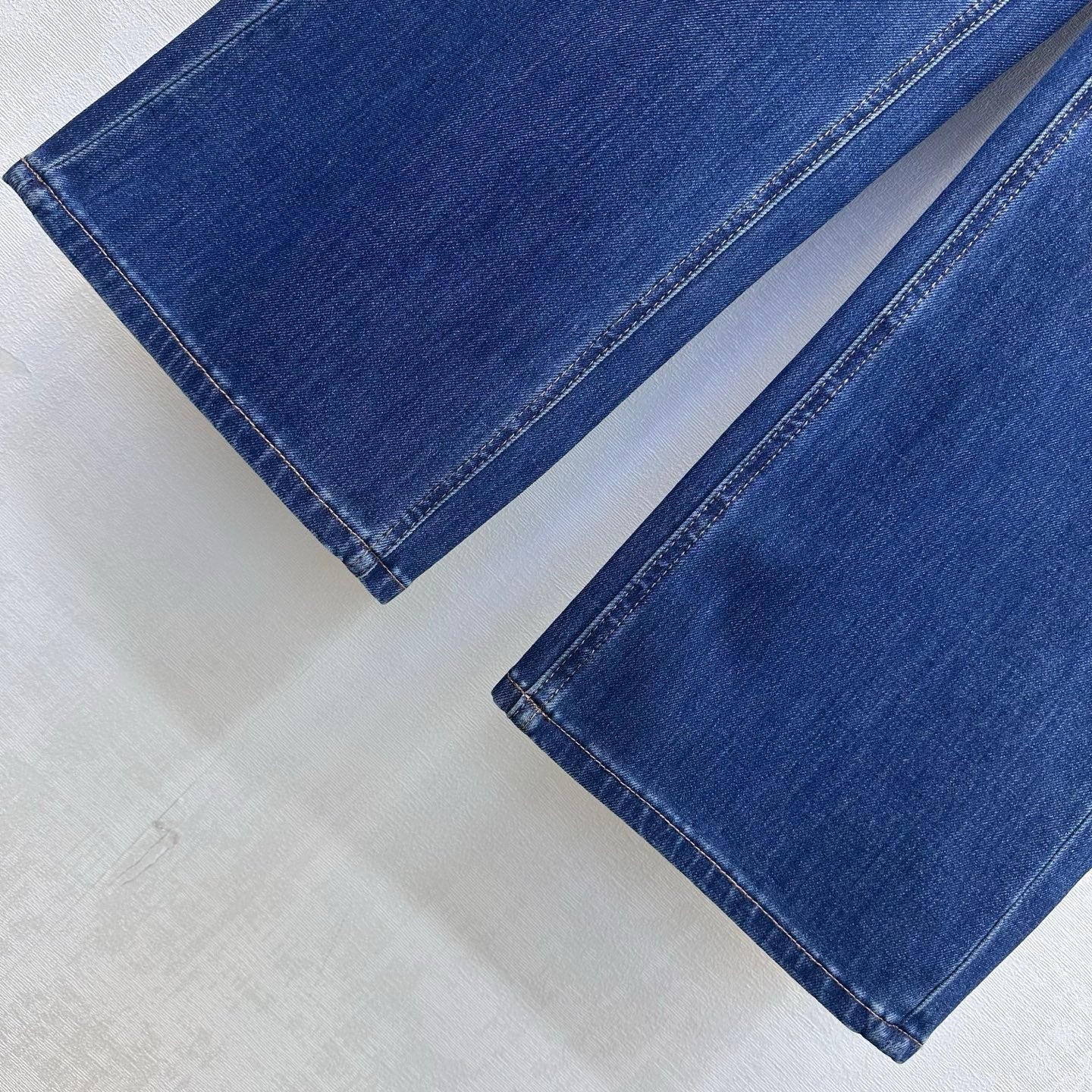YSL 26S STRAIGHT-LEG JEANS 446