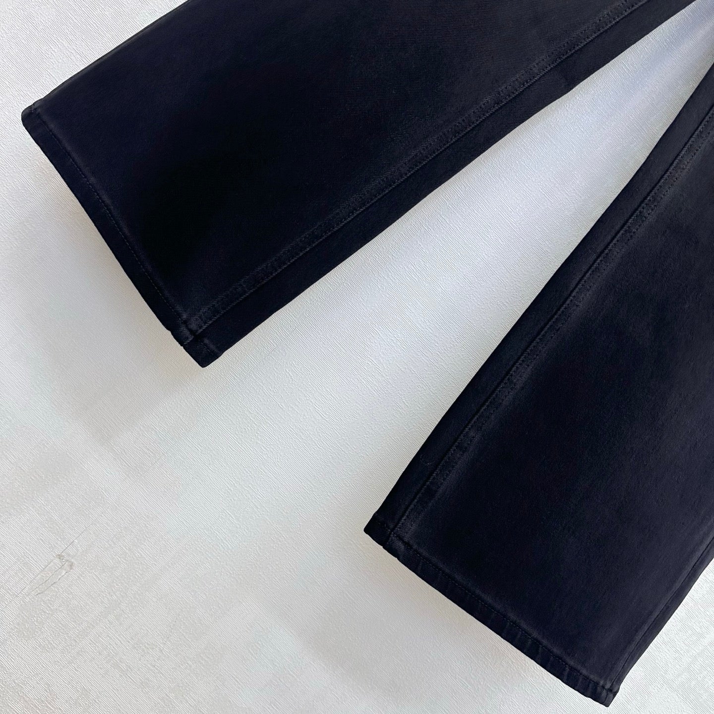 YSL 26S STRAIGHT-LEG JEANS 447