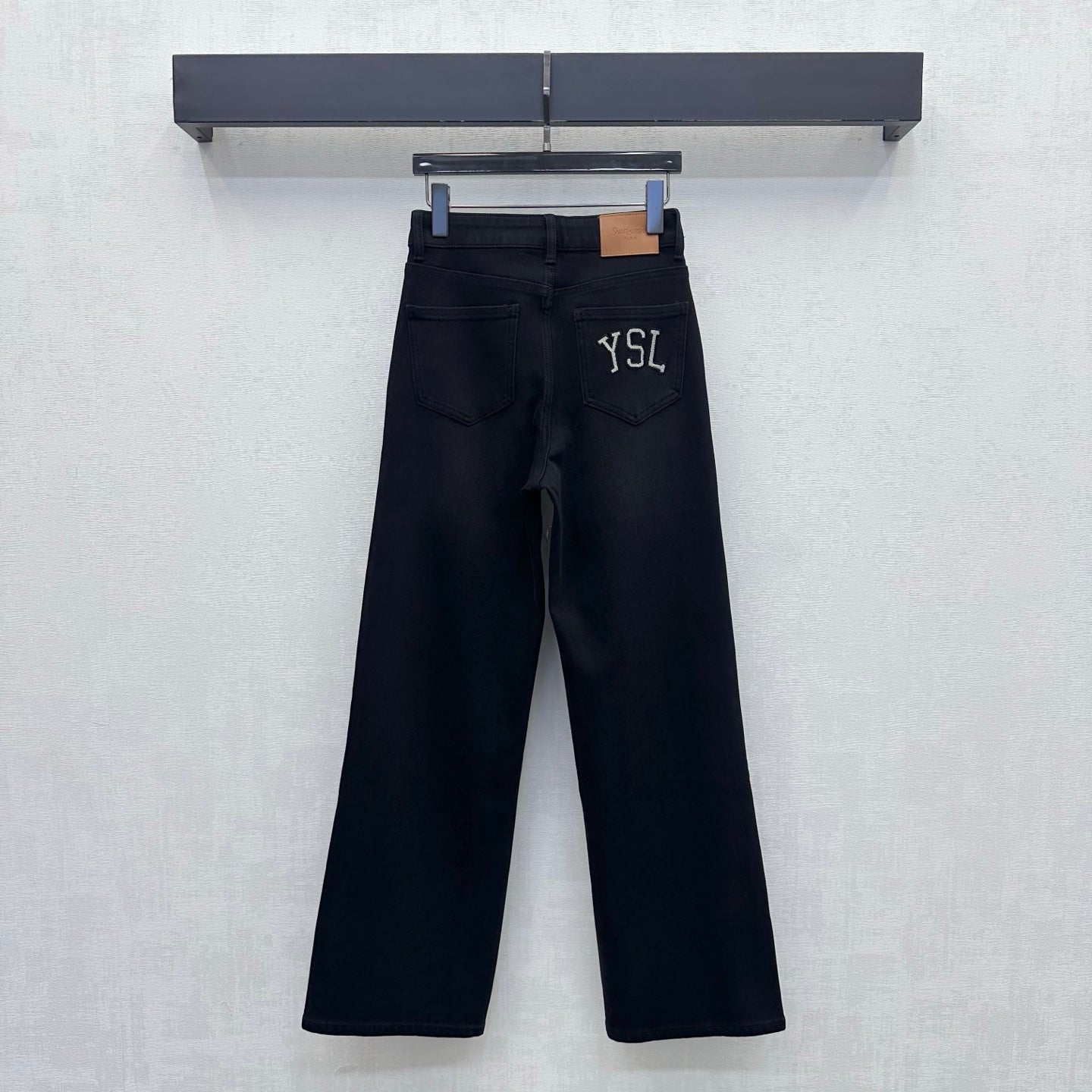 YSL 26S STRAIGHT-LEG JEANS 447