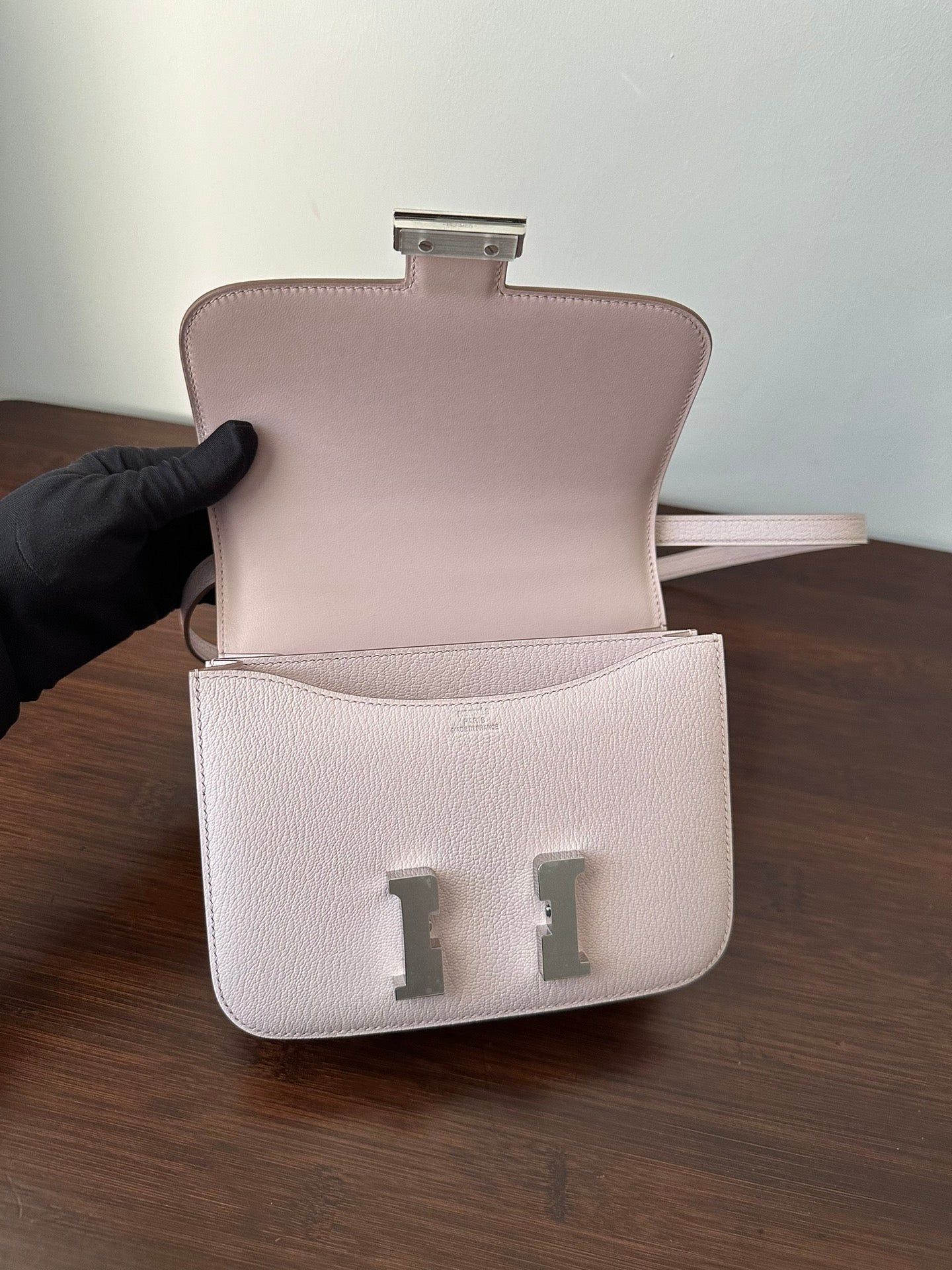 CONSTANCE 18 LIGHT PINK CHEVRE SILVER HARDWARE