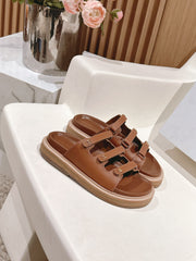 TRIOMPHE SANDALS IN BROWN CALFSKIN
