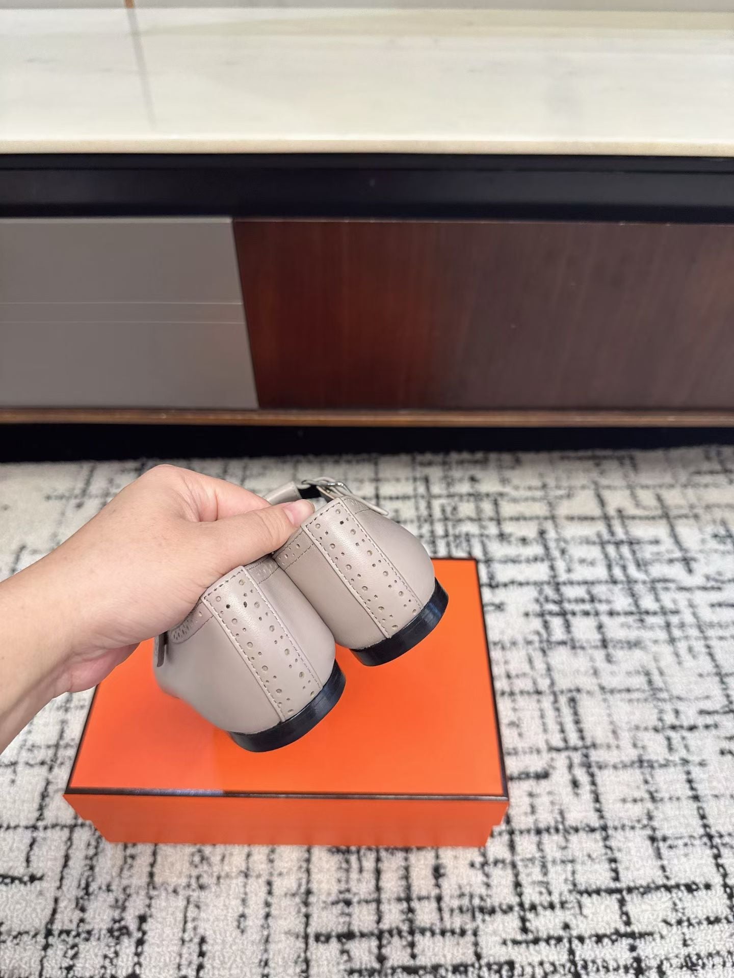 HM 26S PERFORATED BALLET FLATS IN BEIGE CALFSKIN