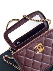 SMALL VANITY CASE WITH HANDLE 17 IN WINE RED LAMBSKIN GOLD HARDWARE