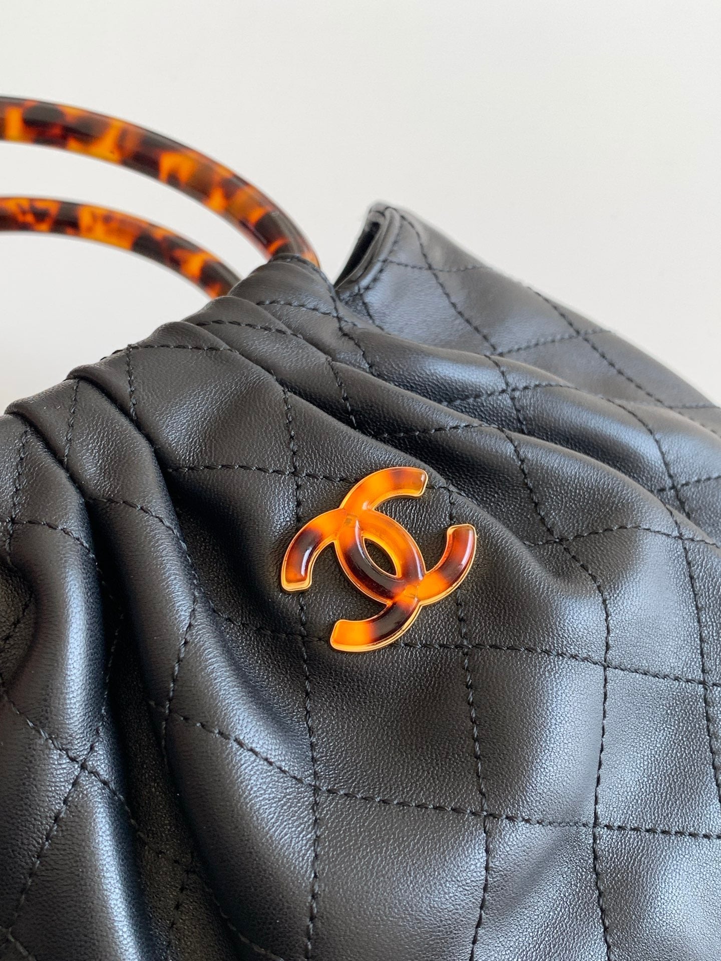 CHANEL 26S HAND BAG MEDIUM 24 IN BLACK LAMBSKIN GOLD HARDWARE