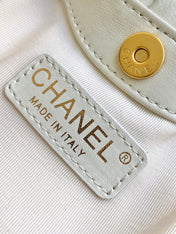 CHANEL 26S HAND BAG 12 IN IVORY WHITE LAMBSKIN GOLD HARDWARE