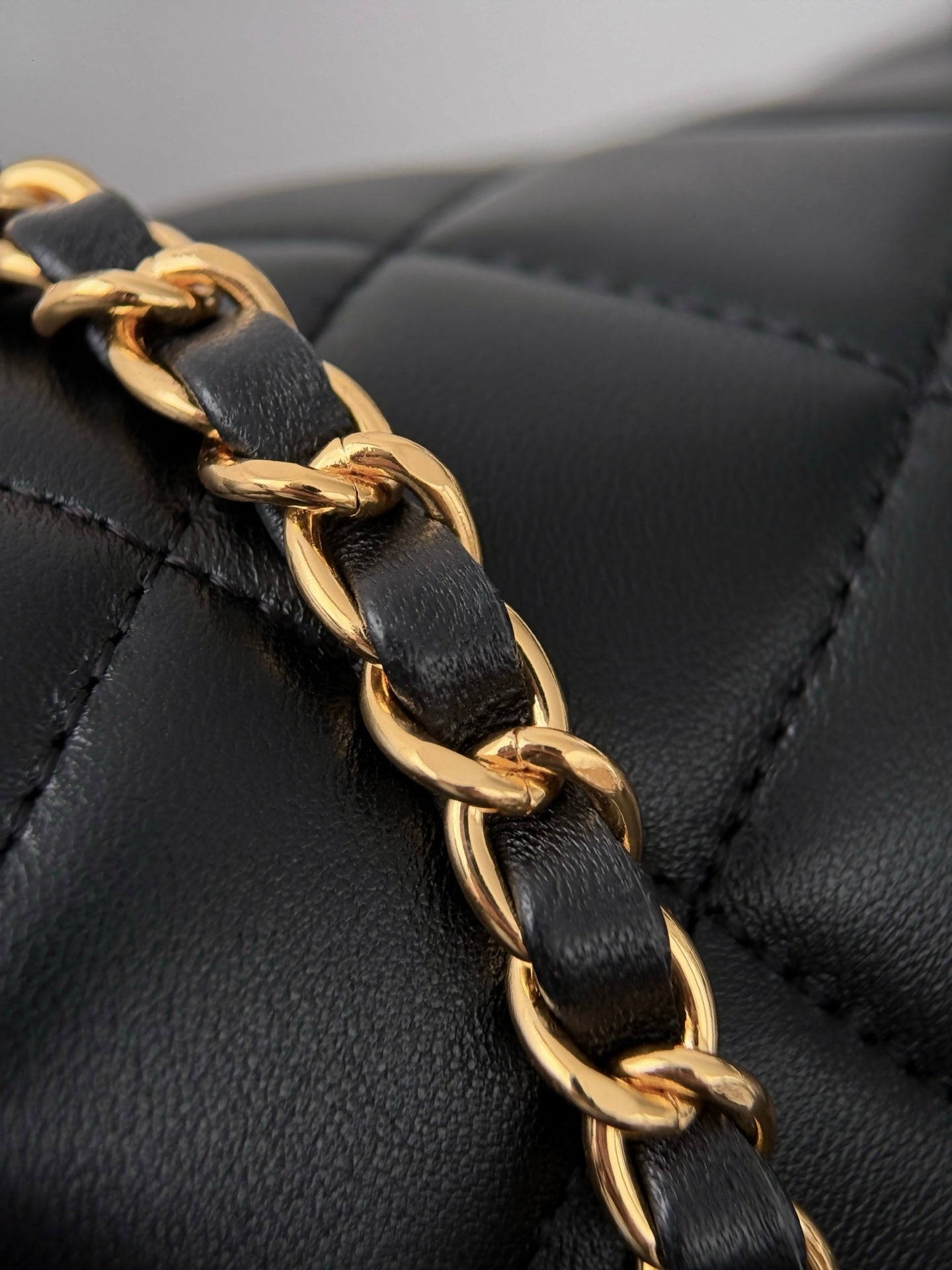 CHANEL 26S SHOULDER BAG 27 IN BLACK LAMBSKIN WITH CHAIN STRAP