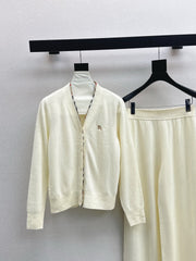 BURBERRY 25S CARDIGAN AND STRAIGHT-LEG PANTS SET 096