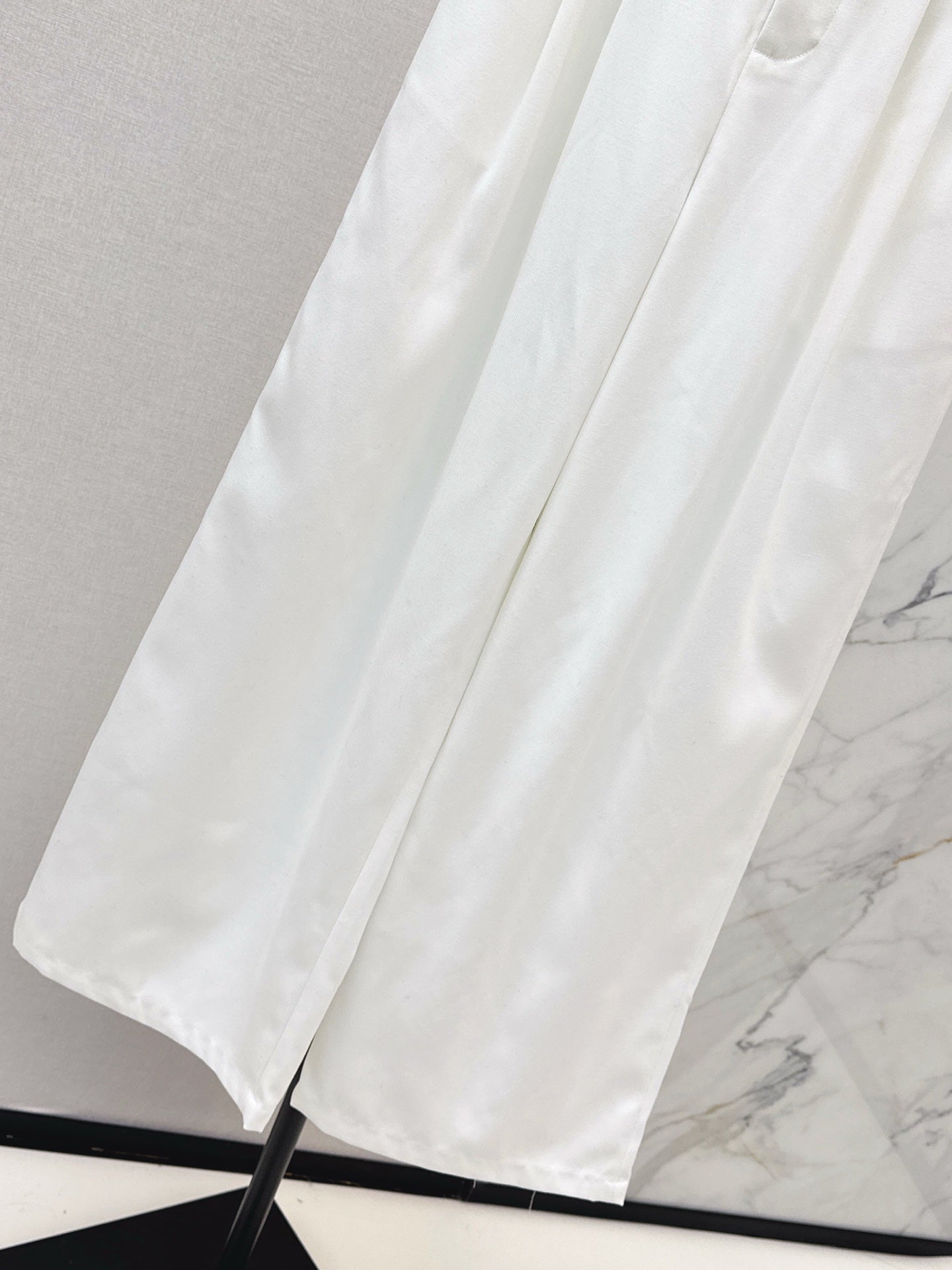 VALENTINO 26S STRAIGHT-LEG TROUSERS STYLE 80