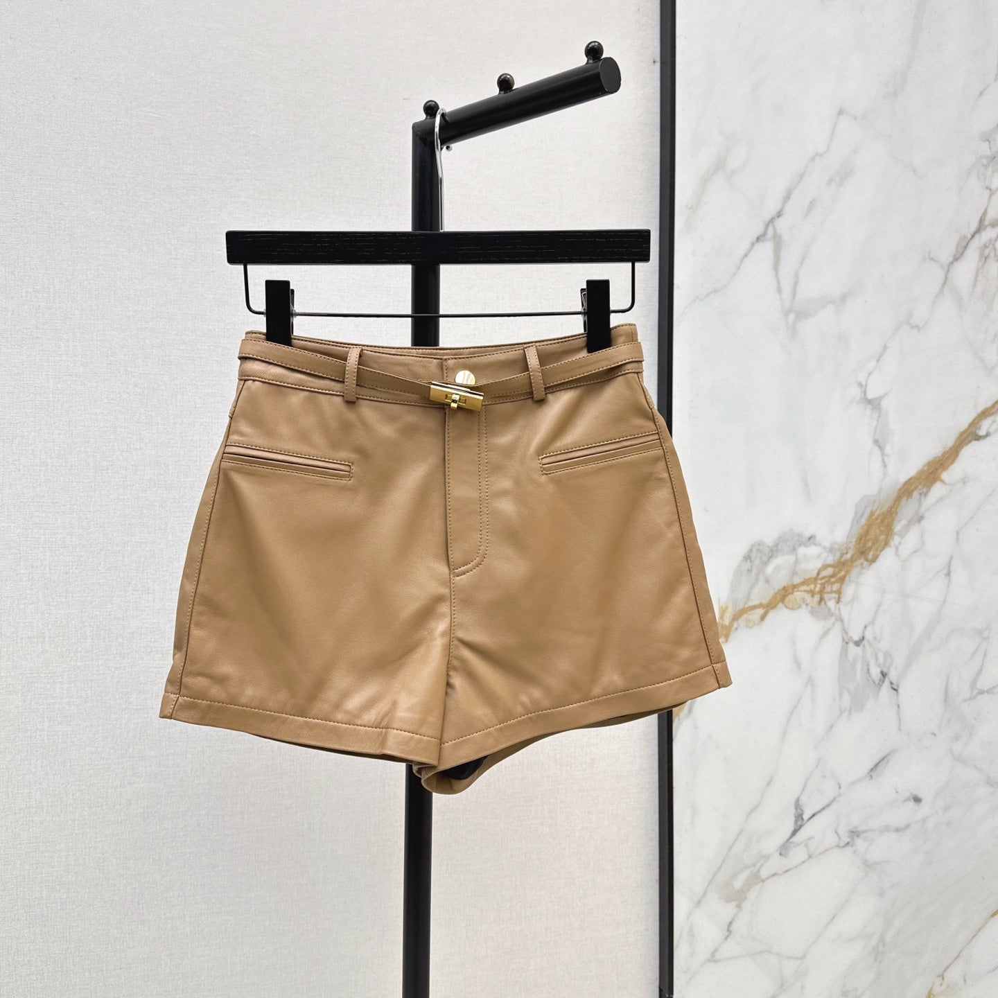 HERMES 26S LEATHER SHORTS 791