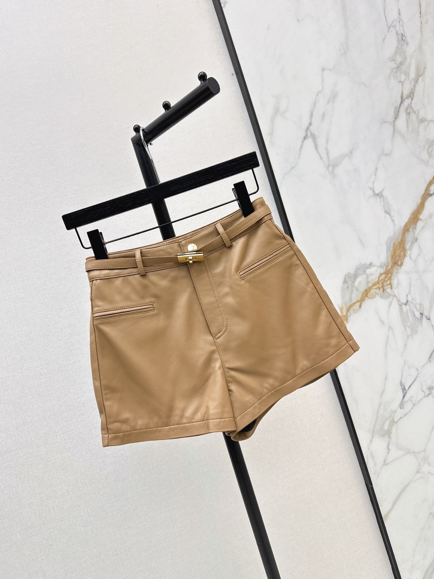 HERMES 26S LEATHER SHORTS 791