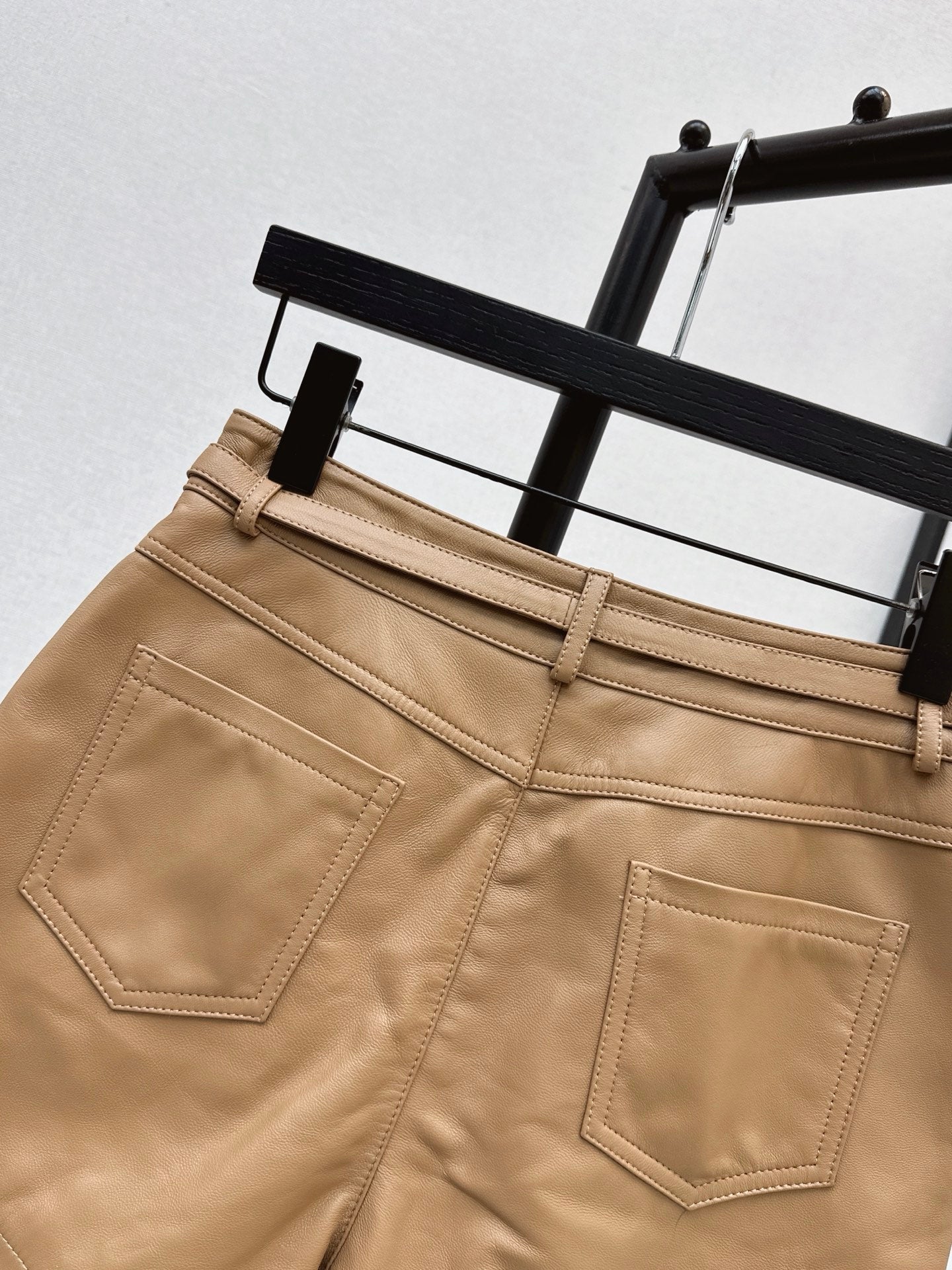 HERMES 26S LEATHER SHORTS 791