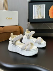 NAMA WEDGE SANDAL 8 CM IN PASTEL GREY SUEDE AND WHITE RUBBER